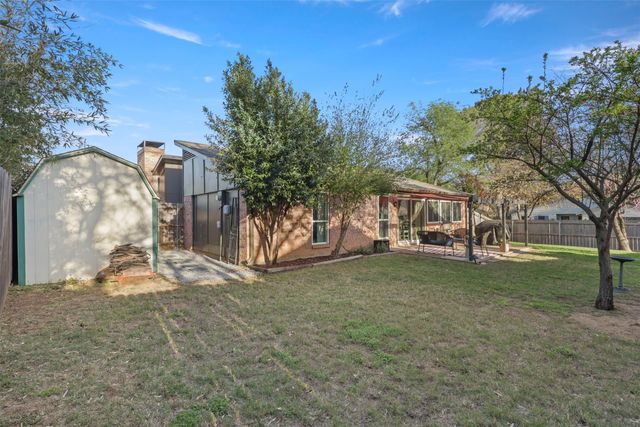 3005 Old Orchard Court, Bedford, TX 76021