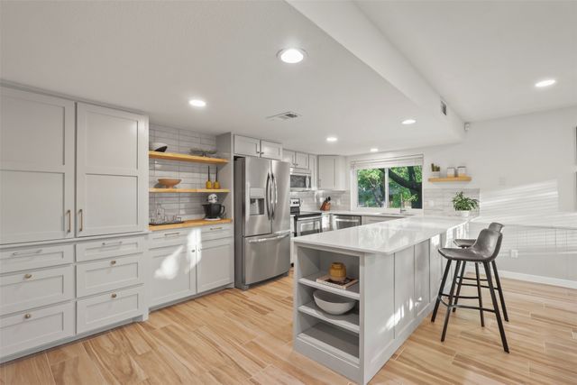 3005 Old Orchard Court, Bedford, TX 76021