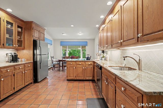 19 Vineyard Lane, Westport, CT 06880