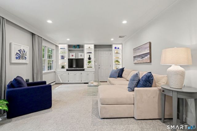 19 Vineyard Lane, Westport, CT 06880