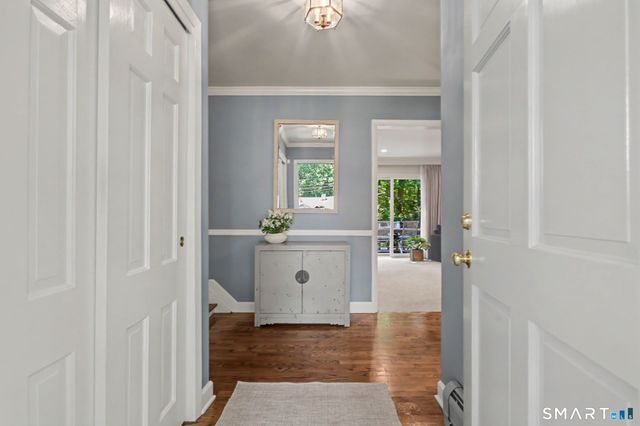 19 Vineyard Lane, Westport, CT 06880