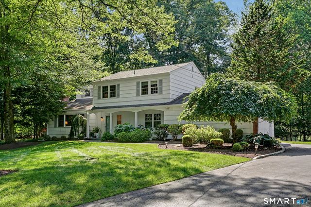 19 Vineyard Lane, Westport, CT 06880