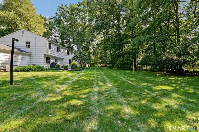 19 Vineyard Lane, Westport, CT 06880