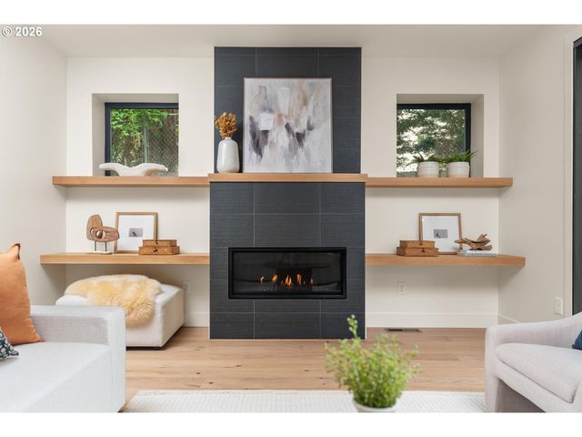 15592 Waluga, Lake Oswego, OR 97035