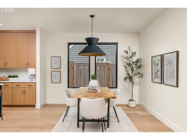 15592 Waluga, Lake Oswego, OR 97035