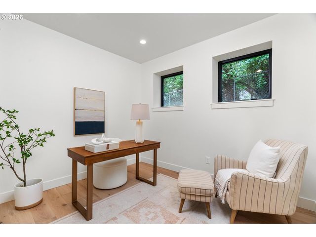 15592 Waluga, Lake Oswego, OR 97035
