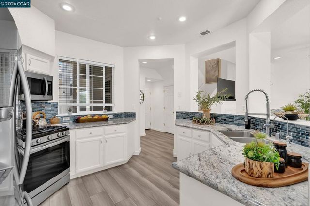 7424 Brigadoon Way, Dublin, CA 94568
