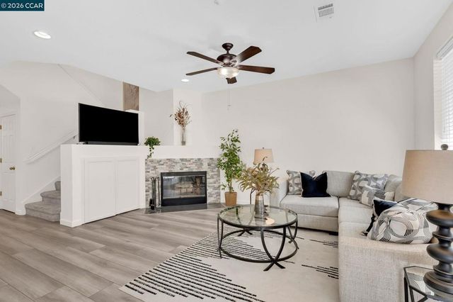 7424 Brigadoon Way, Dublin, CA 94568