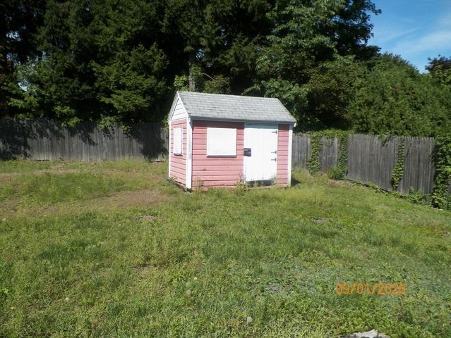 214 Grove Ave, Leominster, MA 01453