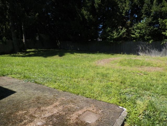214 Grove Ave, Leominster, MA 01453