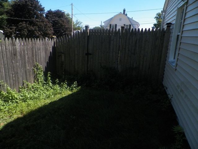 214 Grove Ave, Leominster, MA 01453