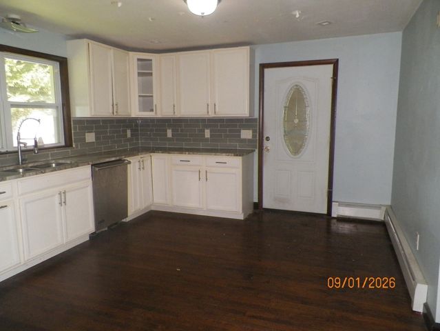 214 Grove Ave, Leominster, MA 01453