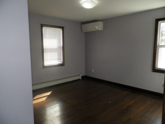 214 Grove Ave, Leominster, MA 01453
