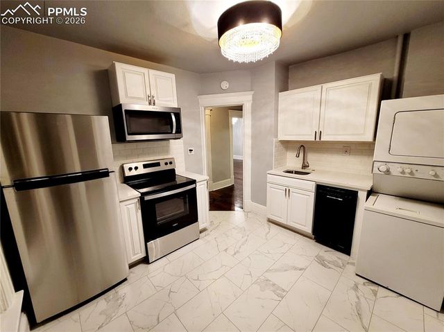 18 S 13th Street, Colorado Springs, CO 80904