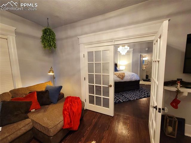 18 S 13th Street, Colorado Springs, CO 80904