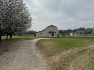 31 Rogers Circle, Krum, TX 76249