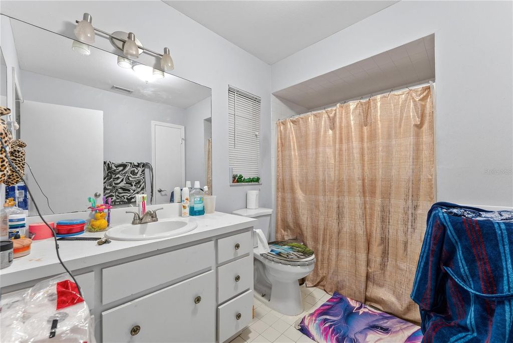 Image 39 of property listing at 8414 N GRADY AVENUE, Tampa, FL 33614