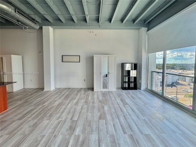 8101 Biscayne Blvd R-615, Miami, FL 33138