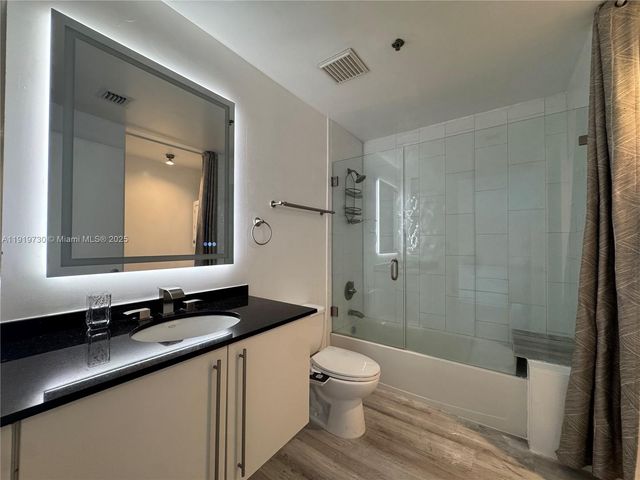 8101 Biscayne Blvd R-615, Miami, FL 33138