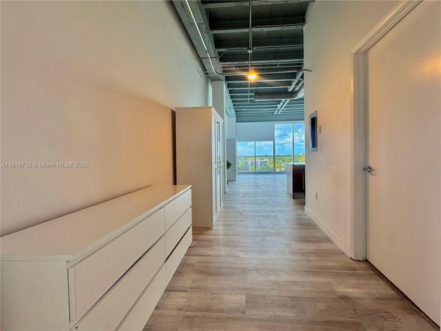 8101 Biscayne Blvd R-615, Miami, FL 33138