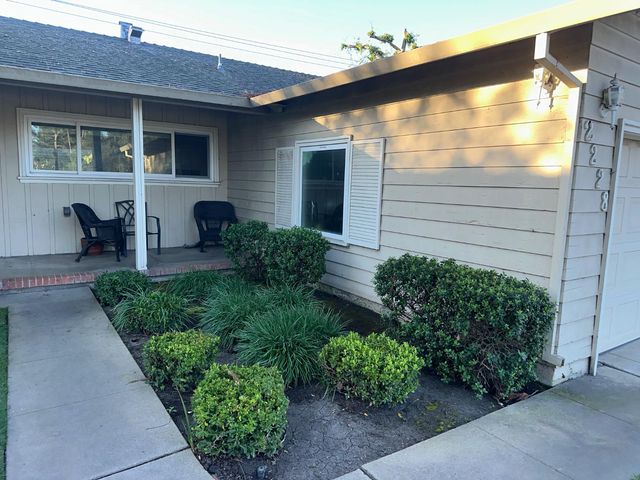 2228 W Benjamin Holt Dr, Stockton, CA 95207