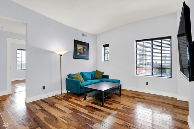825 N Delaware Street 5B, Indianapolis, IN 46204