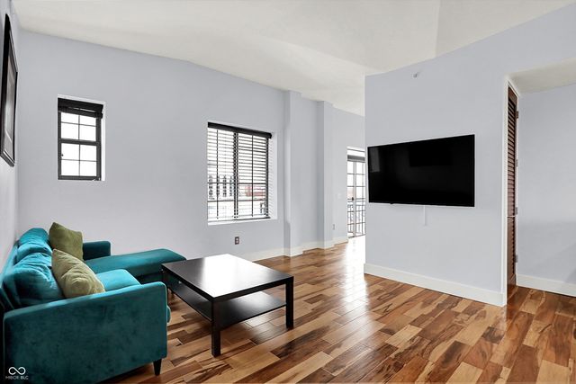 825 N Delaware Street 5B, Indianapolis, IN 46204