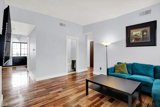 825 N Delaware Street 5B, Indianapolis, IN 46204
