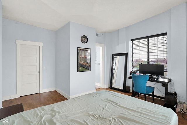 825 N Delaware Street 5B, Indianapolis, IN 46204