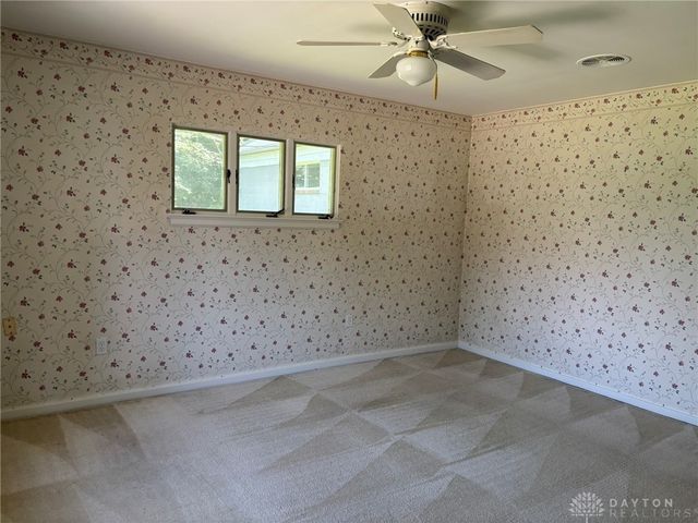 440 S Broadmoor Boulevard, Springfield, OH 45504