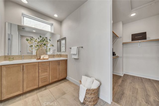 347 Novel, Irvine, CA 92618