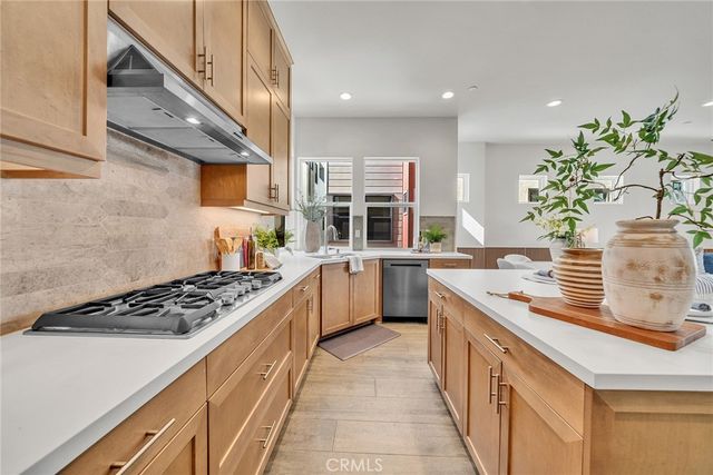 347 Novel, Irvine, CA 92618