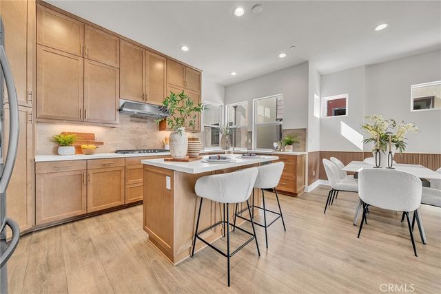 347 Novel, Irvine, CA 92618