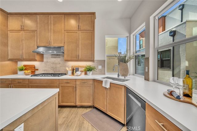 347 Novel, Irvine, CA 92618