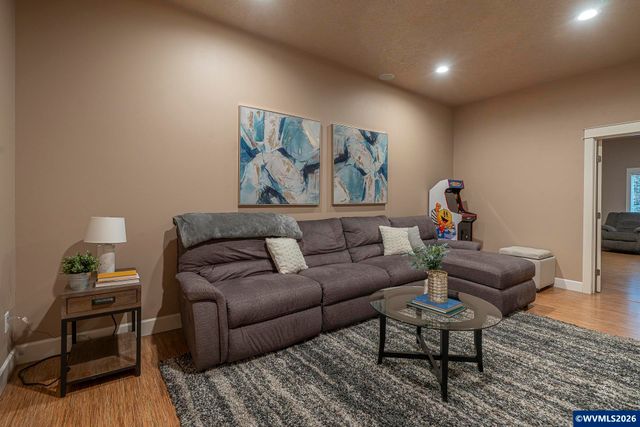 5960 Montevallo St SE, Salem, OR 97306