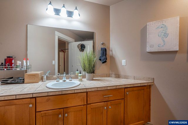 5960 Montevallo St SE, Salem, OR 97306