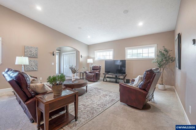 5960 Montevallo St SE, Salem, OR 97306