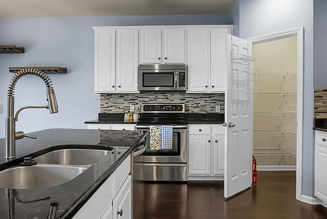 515 Flycatcher Drive, Goose Creek, SC 29445