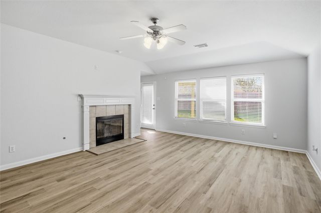 21126 Amber Crossing Drive, Richmond, TX 77406