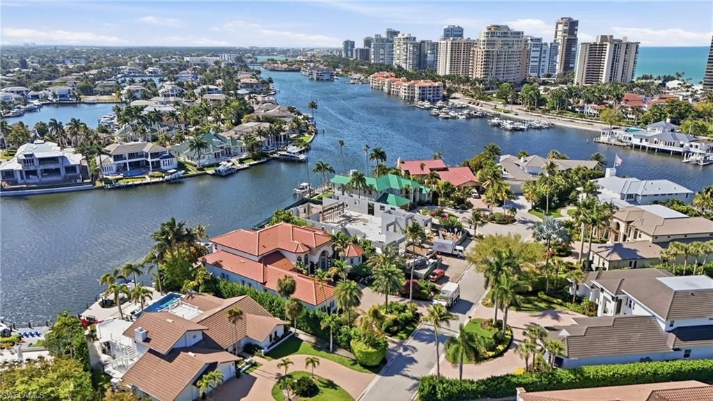 310 Pirates Bight, NAPLES, FL 34103 — photo 5
