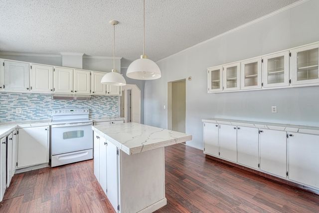 1061 Nazareth Road, Spartanburg, SC 29301