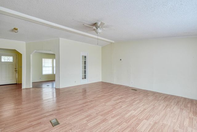 1061 Nazareth Road, Spartanburg, SC 29301