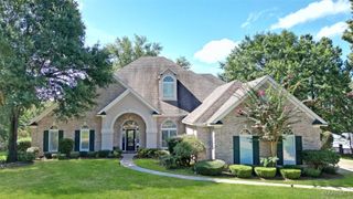 811 MOUNTAIN LAKE Court, Prattville, AL 36067