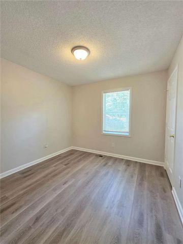 232 Hampton Drive, Dallas, GA 30132