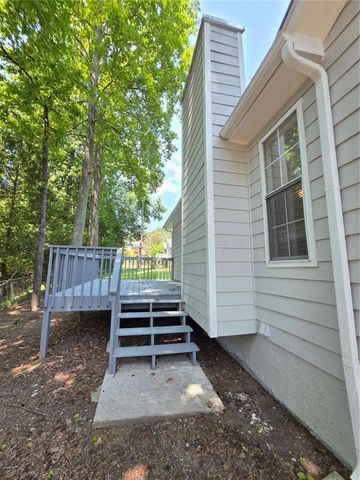 232 Hampton Drive, Dallas, GA 30132
