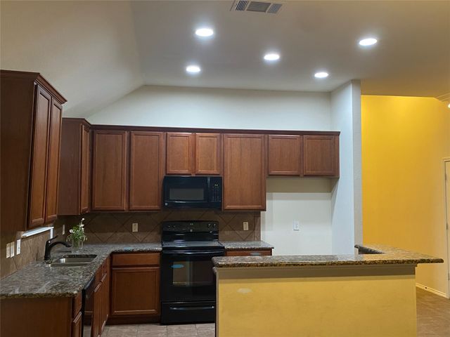 320 Springtree Street, Denton, TX 76209