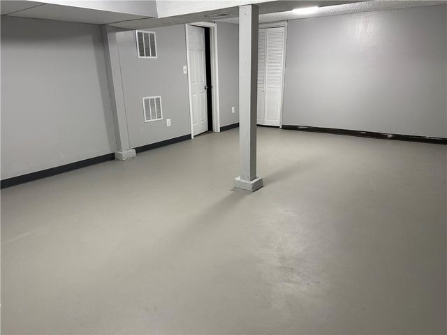 1319 S Crane Street, Independence, MO 64055