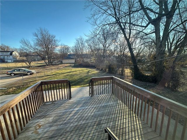 1319 S Crane Street, Independence, MO 64055