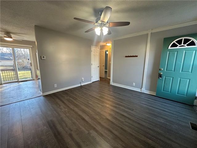 1319 S Crane Street, Independence, MO 64055