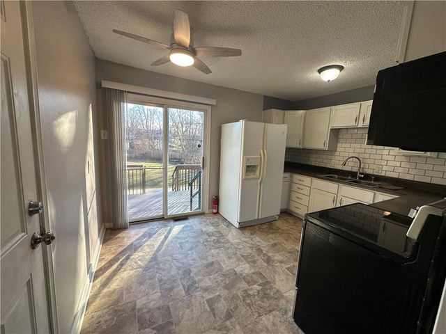 1319 S Crane Street, Independence, MO 64055